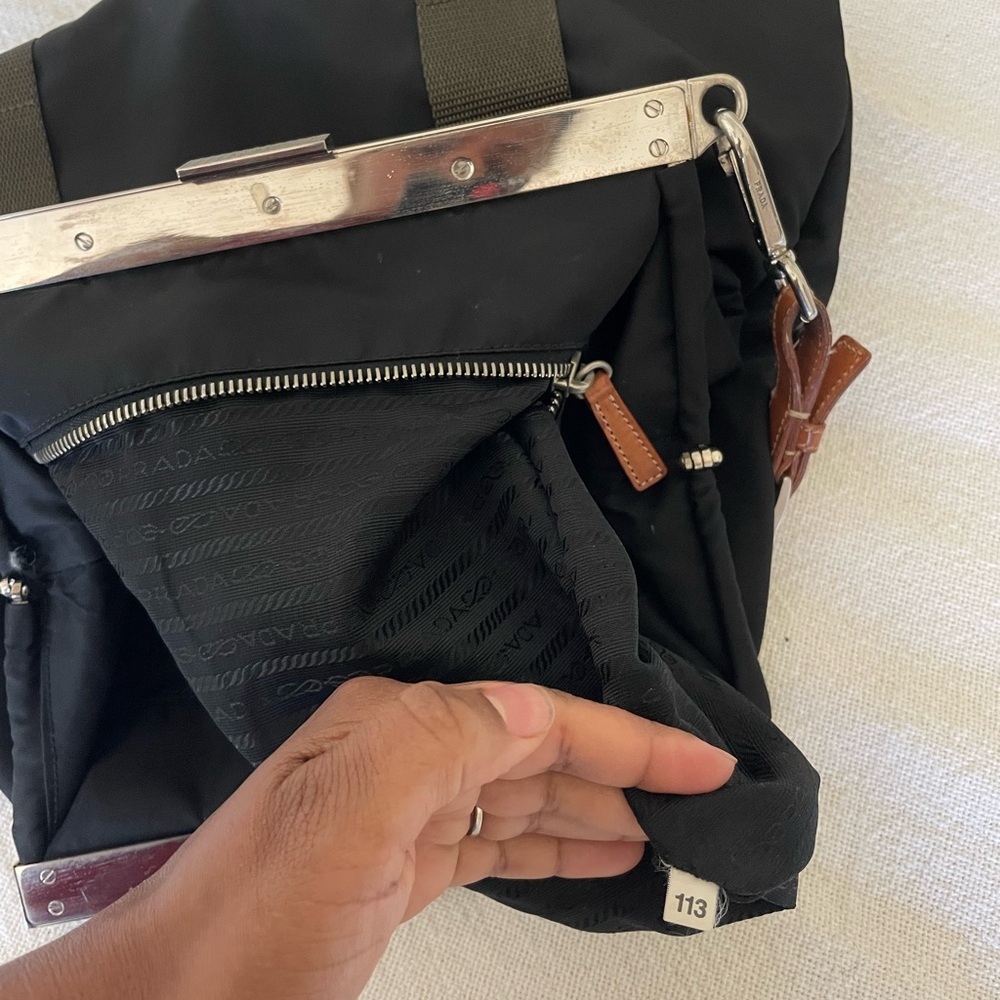 Black nylon Prada bag - Picture 3 of 8